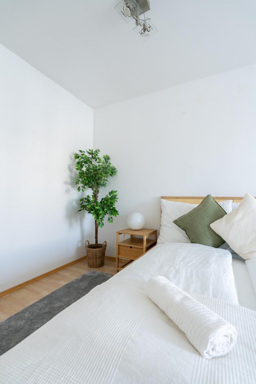 Two Bedrooms - 85 Squaremeters - 4 Min To U6 Dresdner Str Vienna Luaran gambar