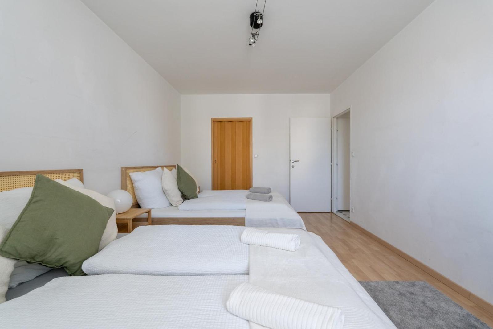 Two Bedrooms - 85 Squaremeters - 4 Min To U6 Dresdner Str Vienna Luaran gambar